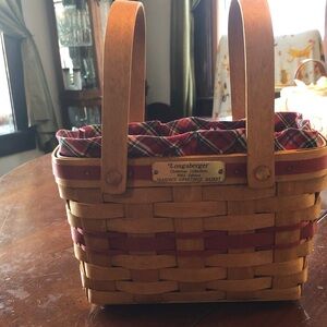 Longaberger 1992 Red Christmas SEASONS GREETINGS Basket Liner Protector